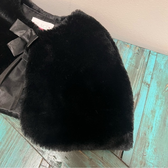 Children's Place Black Faux Fur Poncho Size Small 5/6 - Picture 4 of 10